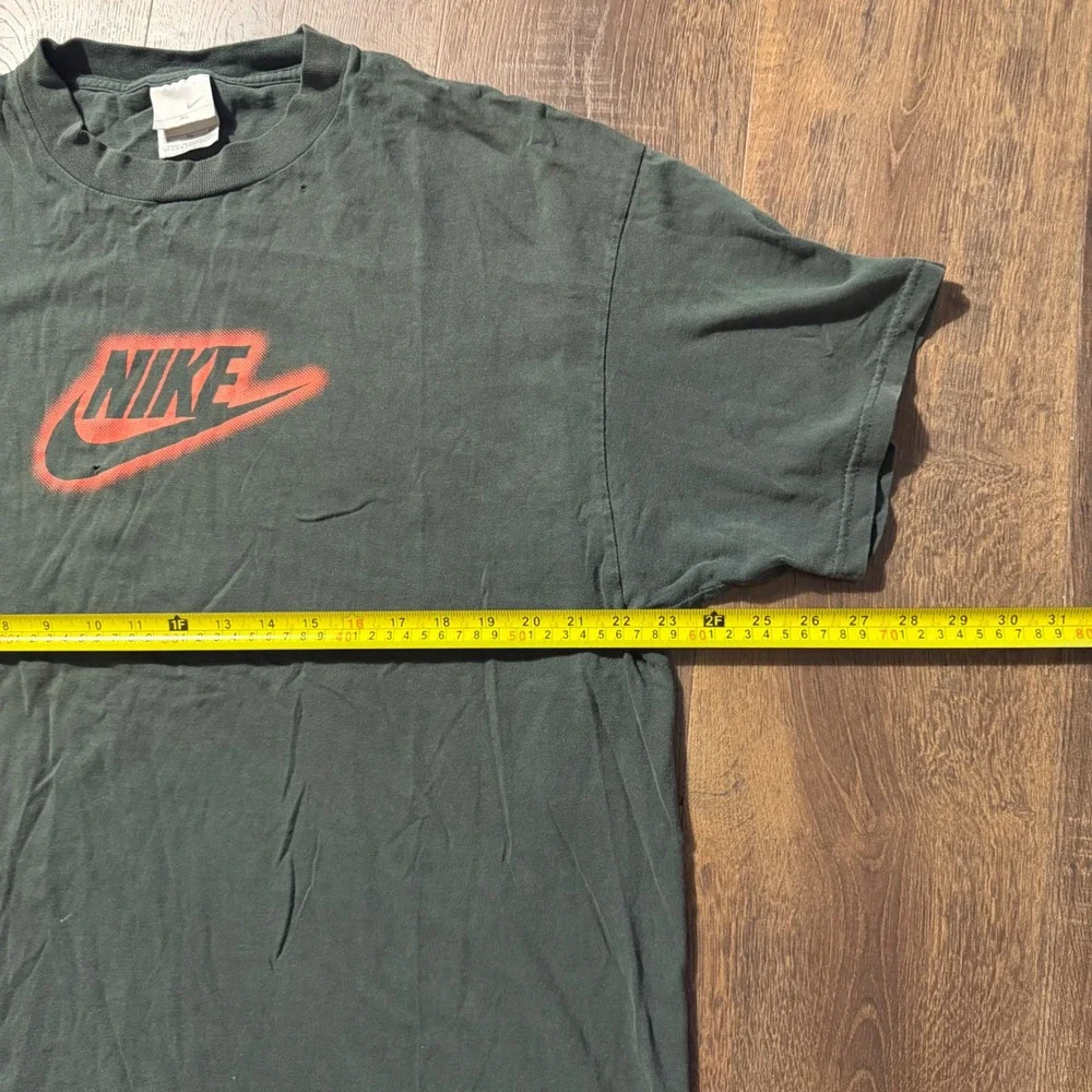 Vintage Nike Silver Tag T-Shirt Mens XL Green Red Spray Logo Y2K Faded Cotton
